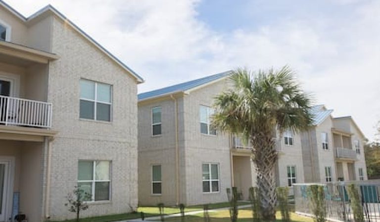 Fins Up BnB rental in Long Beach Mississippi1