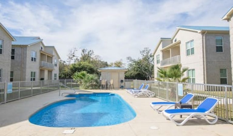 Fins Up BnB rental in Long Beach Mississippi6